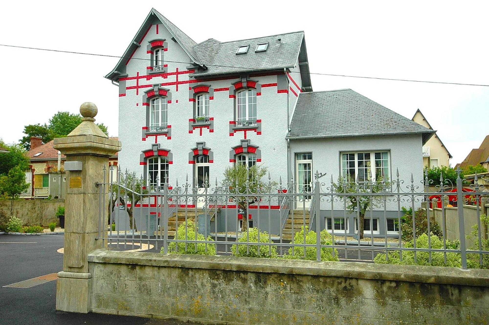Hotel Restaurant La Pecherie - Le Manoir D'A Cote - Les 5 Ruches -Logis Hotels Courseulles-sur-Mer Eksteriør bilde